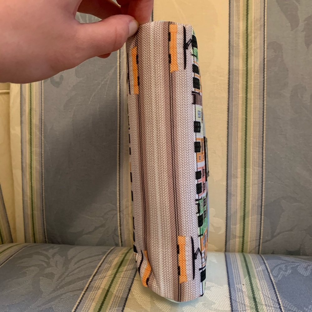 Toiletry Bag - Picture 4 of 6